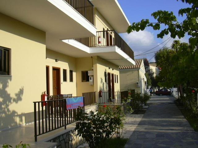 The 3 Little Pigs Apartments 斯达林 外观 照片